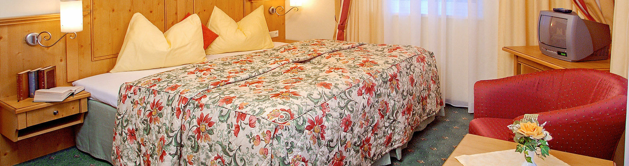 Hotel Voetter's In - Summer Card Included